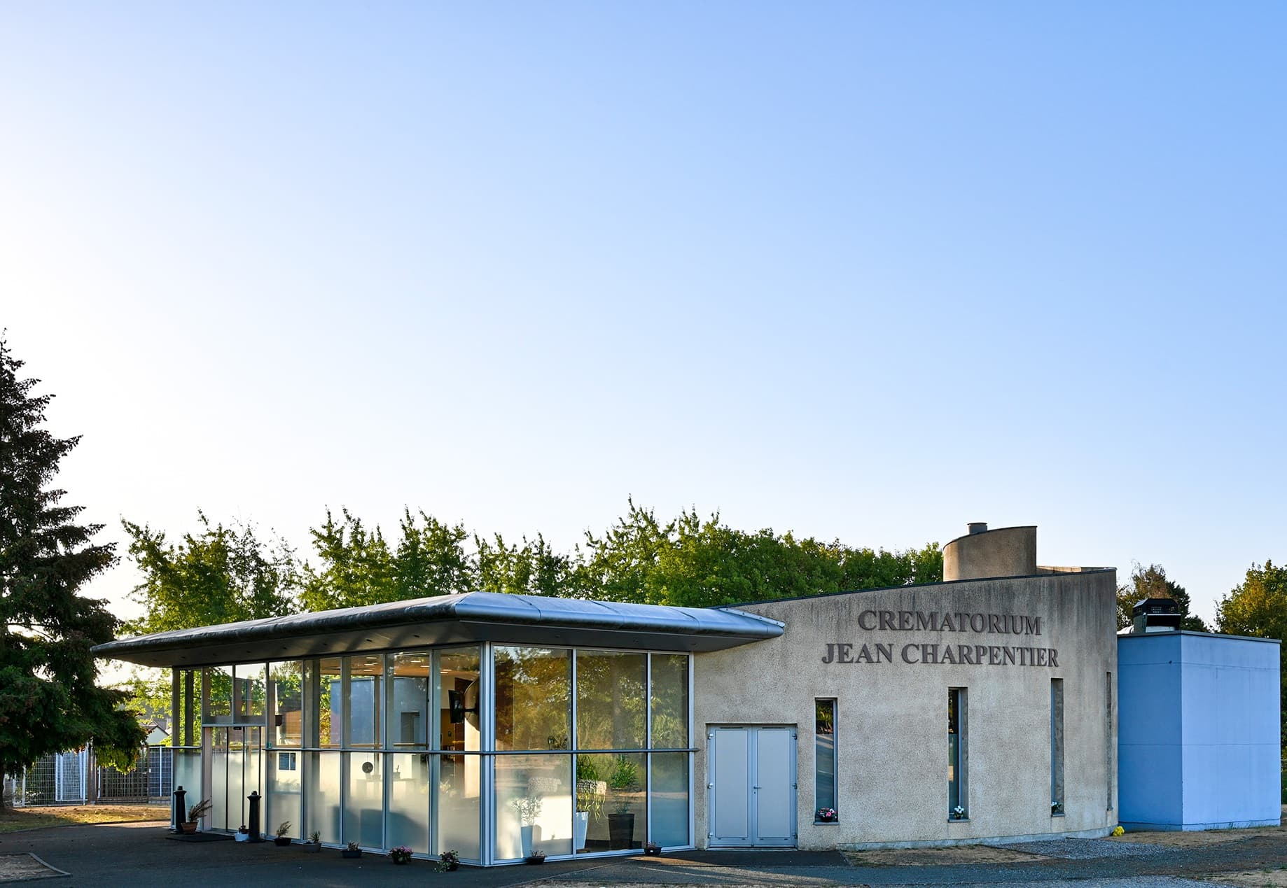 Façade du crématorium de Mainvilliers